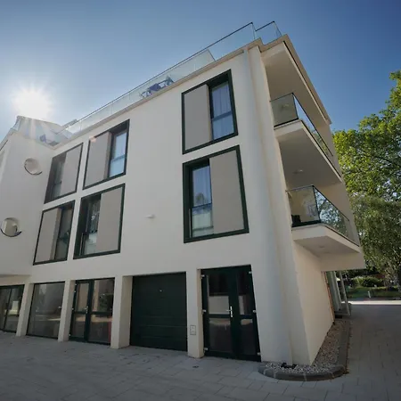 Bauhaus Wellness Fsz. 3 * Siófok