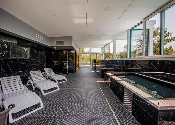 Bauhaus Wellness Fsz. 3 *