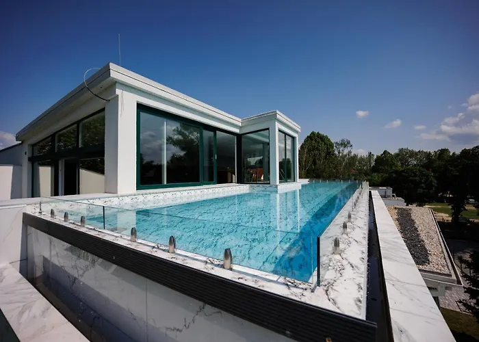 Bauhaus Wellness Fsz. 3 Appartamento Siófok